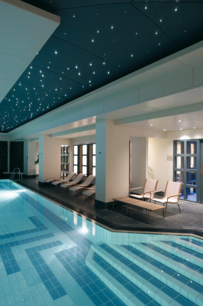 Plafond étoilé piscine
